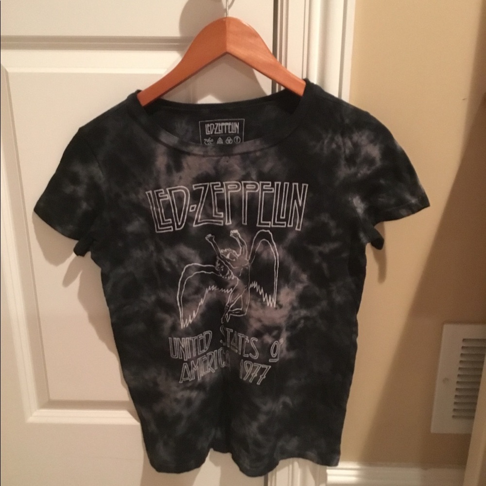 American Eagle Graphic Band Tee